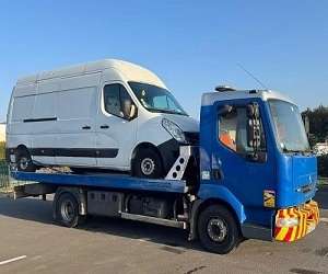 Remorquage utilitaire sur camion plateau